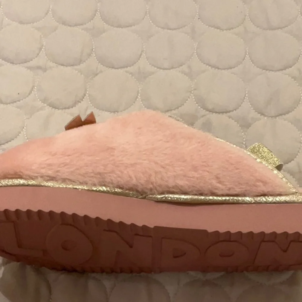 Laines London Slippers NWT Medium - Picture 12 of 16
